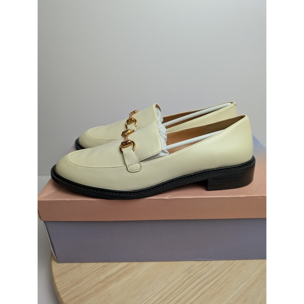 Elegant Cream Loafers with Gold Accent